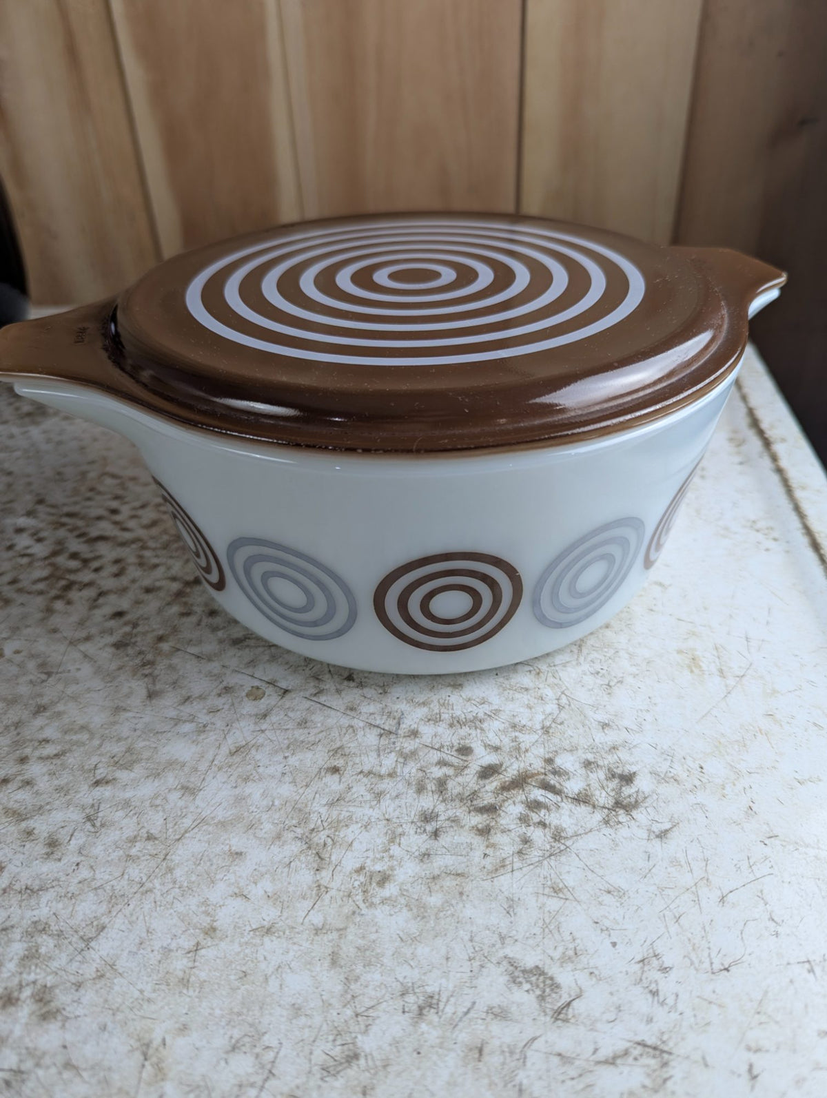 1973 Pyrex Cosmopolitan Casserole Dish 475 with Bullseye Lid 2.5 Quart