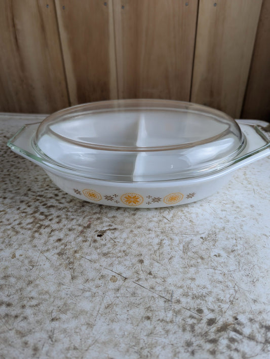 Vintage Pyrex Town and Country Divided Casserole Dish 1.5 Quart - With Lid
