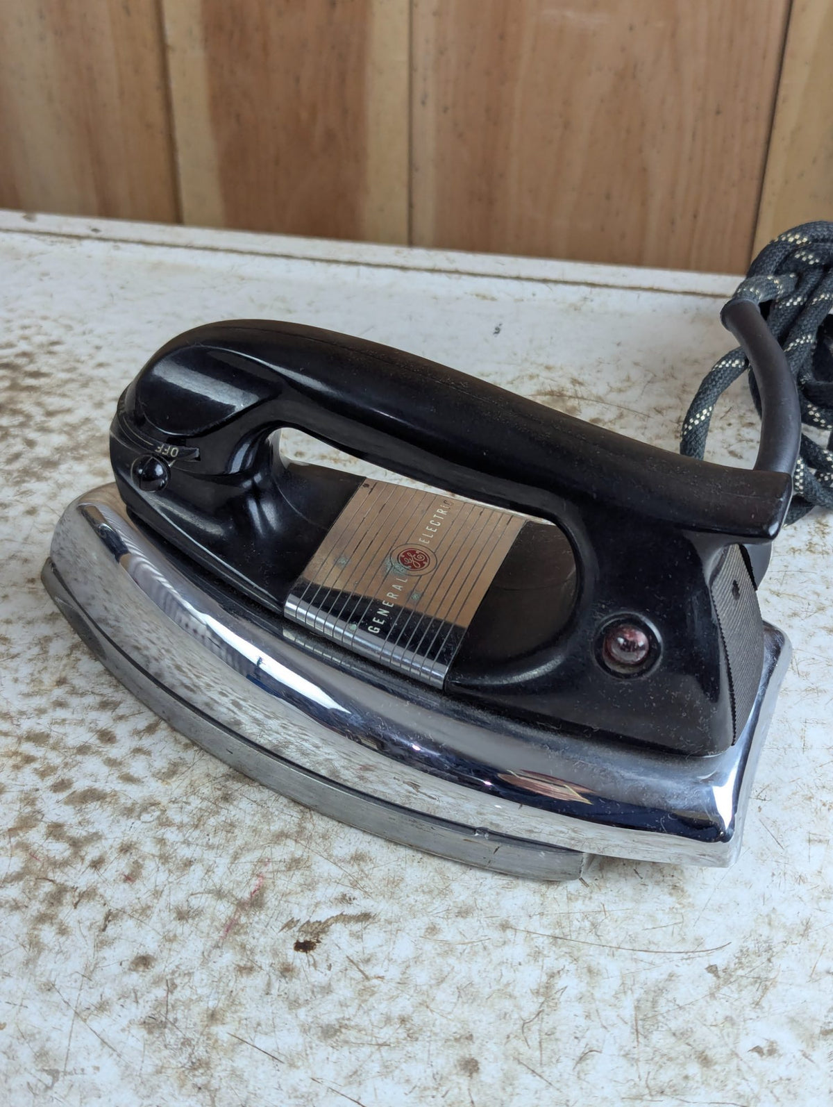 1950s General Electric Featherweight Iron F80 - Tested Working
