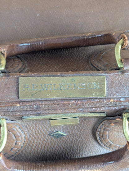 Antique 1910s Henry Likly & Co Leather Gladstone Doctor's Bag