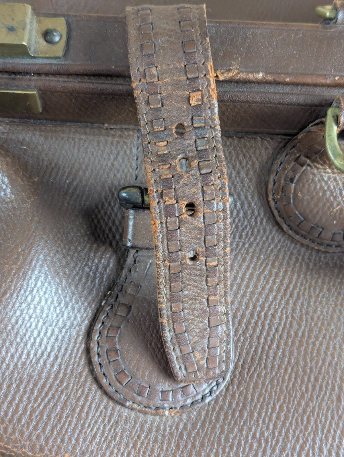 Antique 1910s Henry Likly & Co Leather Gladstone Doctor's Bag