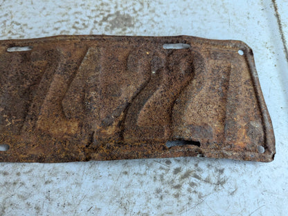 1922 Ontario Passenger Vehicle License Plate ' 174227' - Rusted