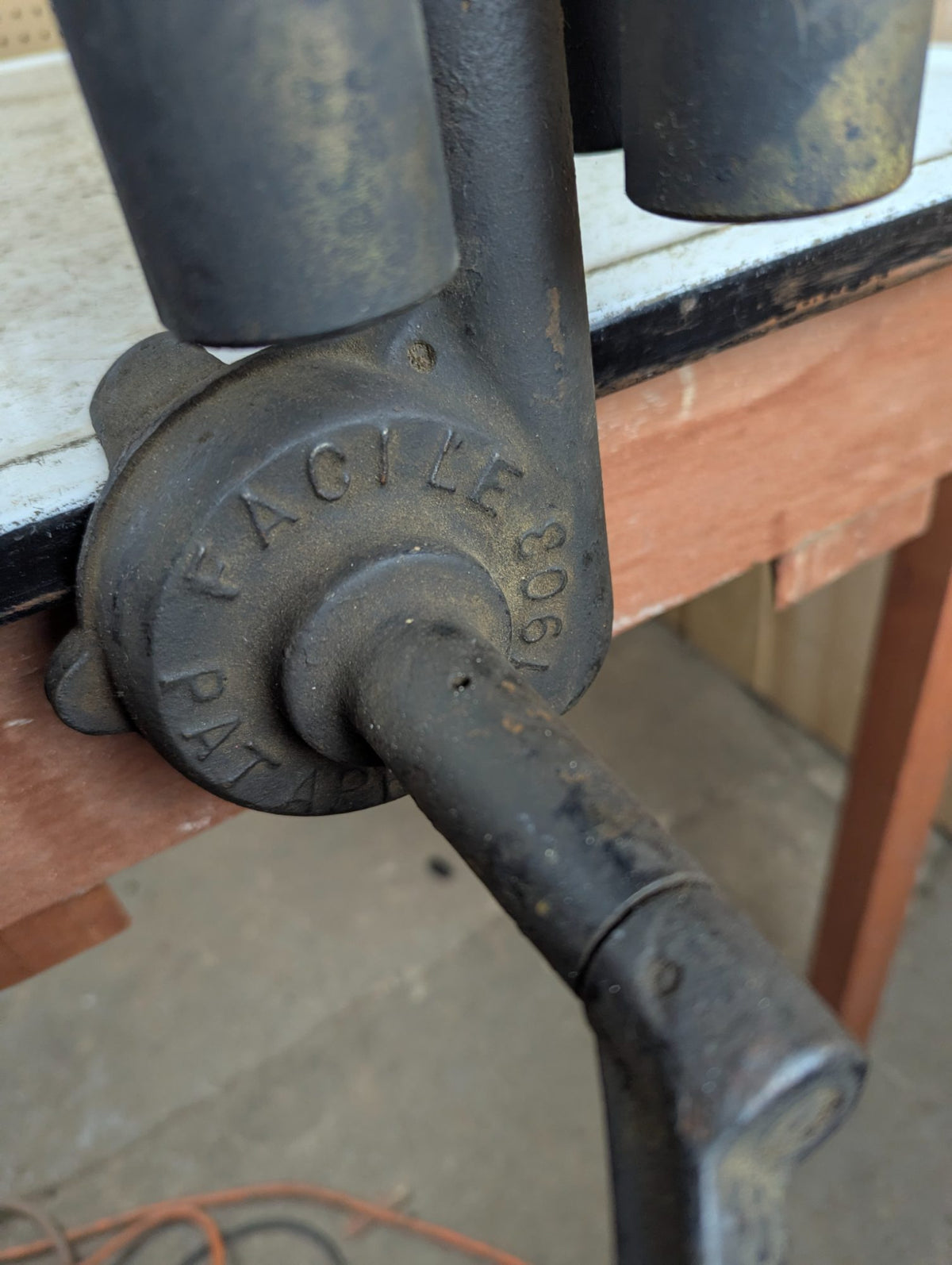 1903 Facile Hand-Cranked Milk and Cream Centrifuge Tester
