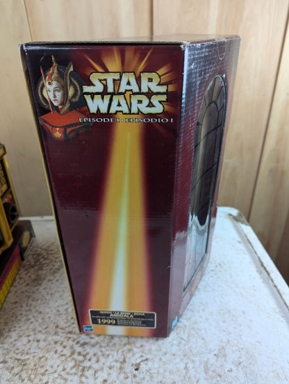 1999 Hasbro Star Wars Episode I Wueen Amidala Red Senate Gown Portrait Edition Doll - NRFB