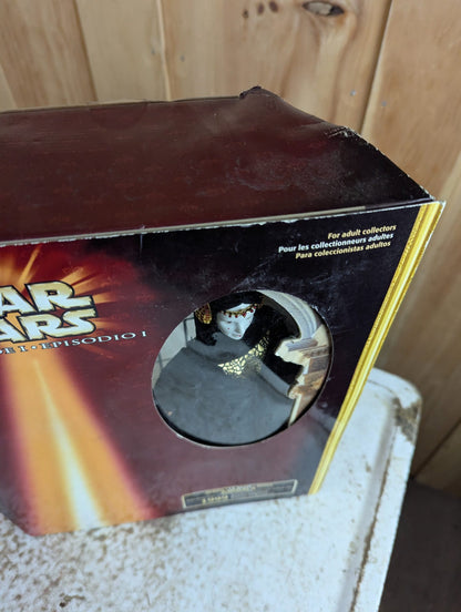 1999 Star Wars Episode I Queen Amidala Black Travel Gown Portrait Edition Doll Hasbro - NRFB - Damaged Box