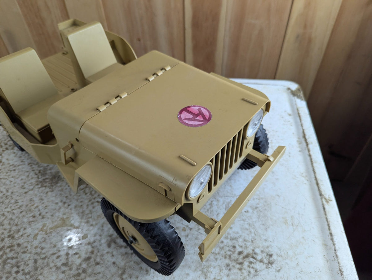 1971 Hasbro G.I. Joe Adventure Team Desert Jeep Toy