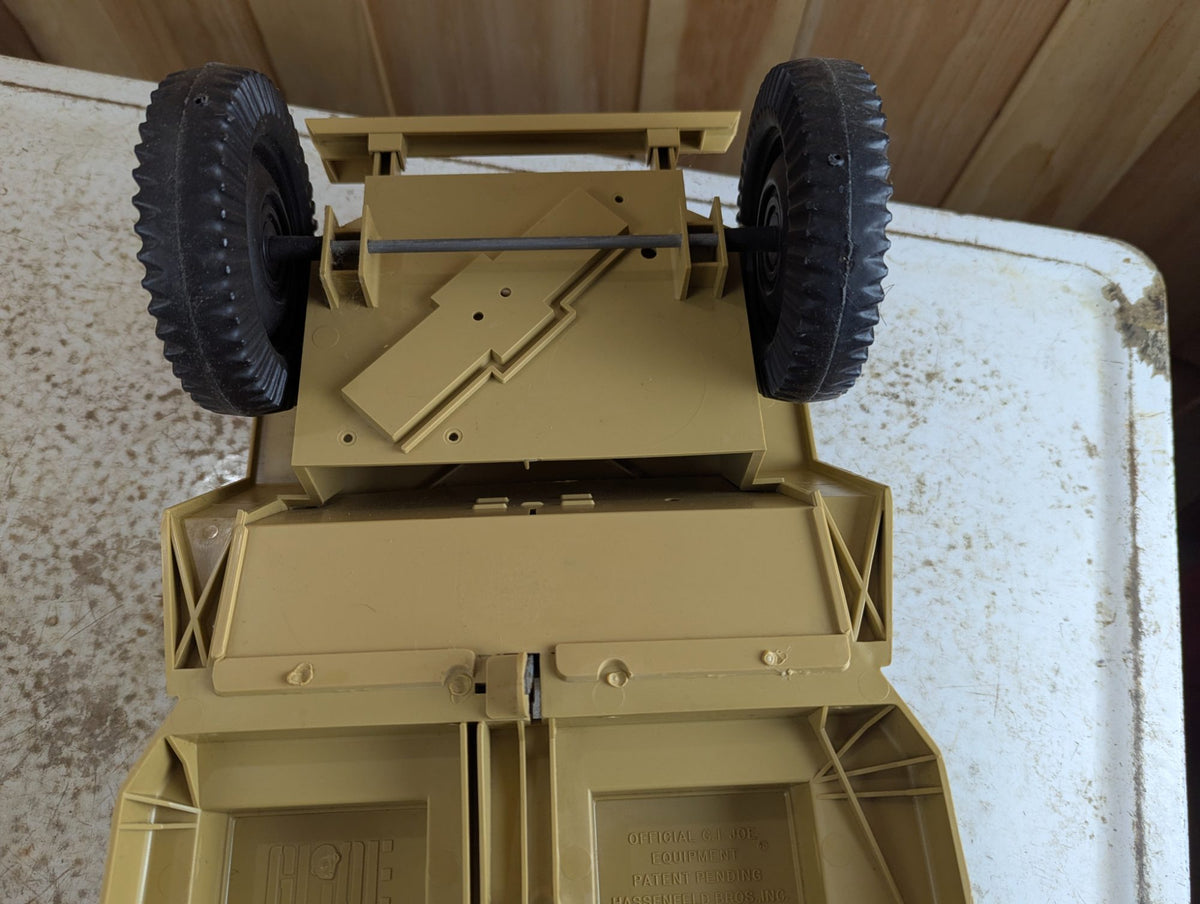 1971 Hasbro G.I. Joe Adventure Team Desert Jeep Toy