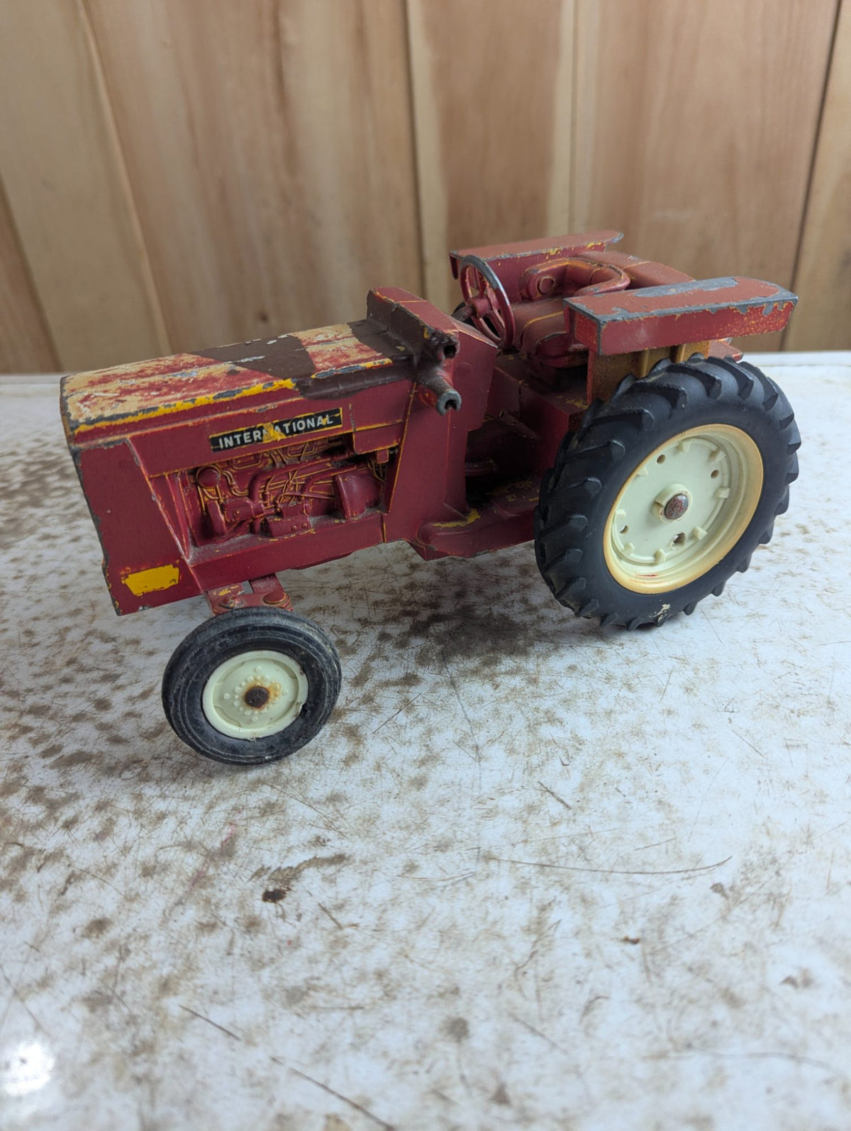 1960s ERTL International Harvester 1:16 Die-cast Metal Farm Tractor.