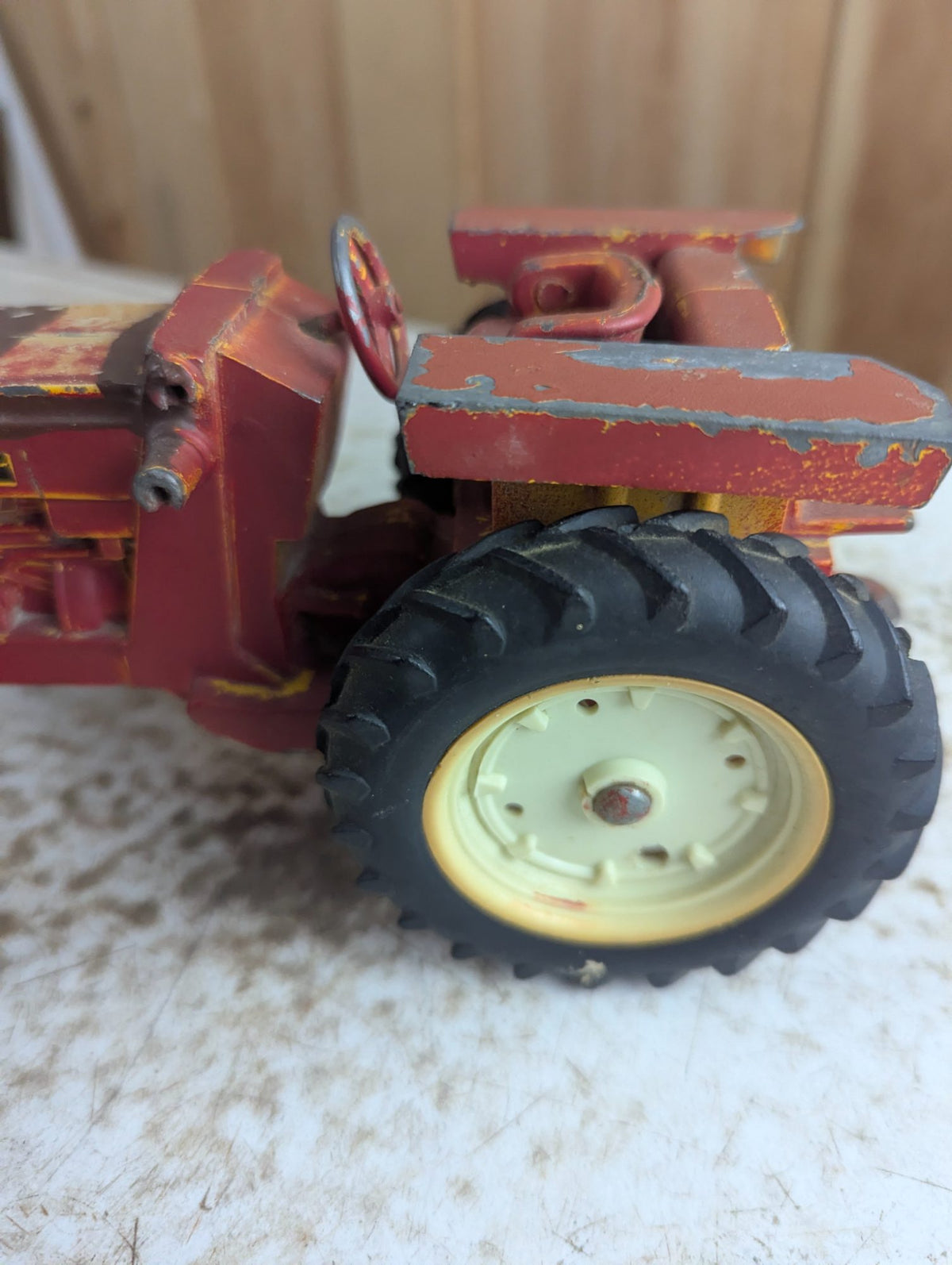 1960s ERTL International Harvester 1:16 Die-cast Metal Farm Tractor.