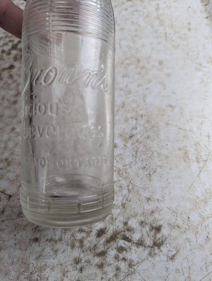 1930s Brown's Delicious Beverages Clear Embossed Glass 6.5oz Soda Bottle