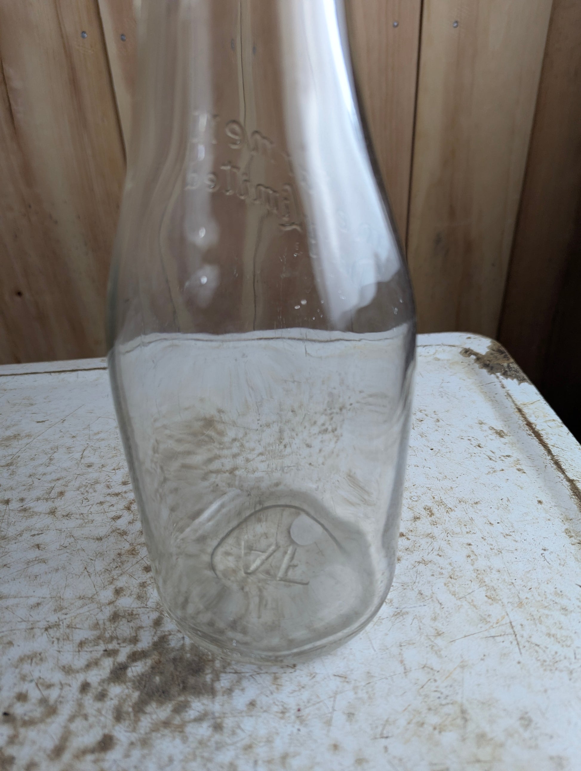 1930s Acme Farmer's Dairy Limited Quart Milk Bottle - view 4
