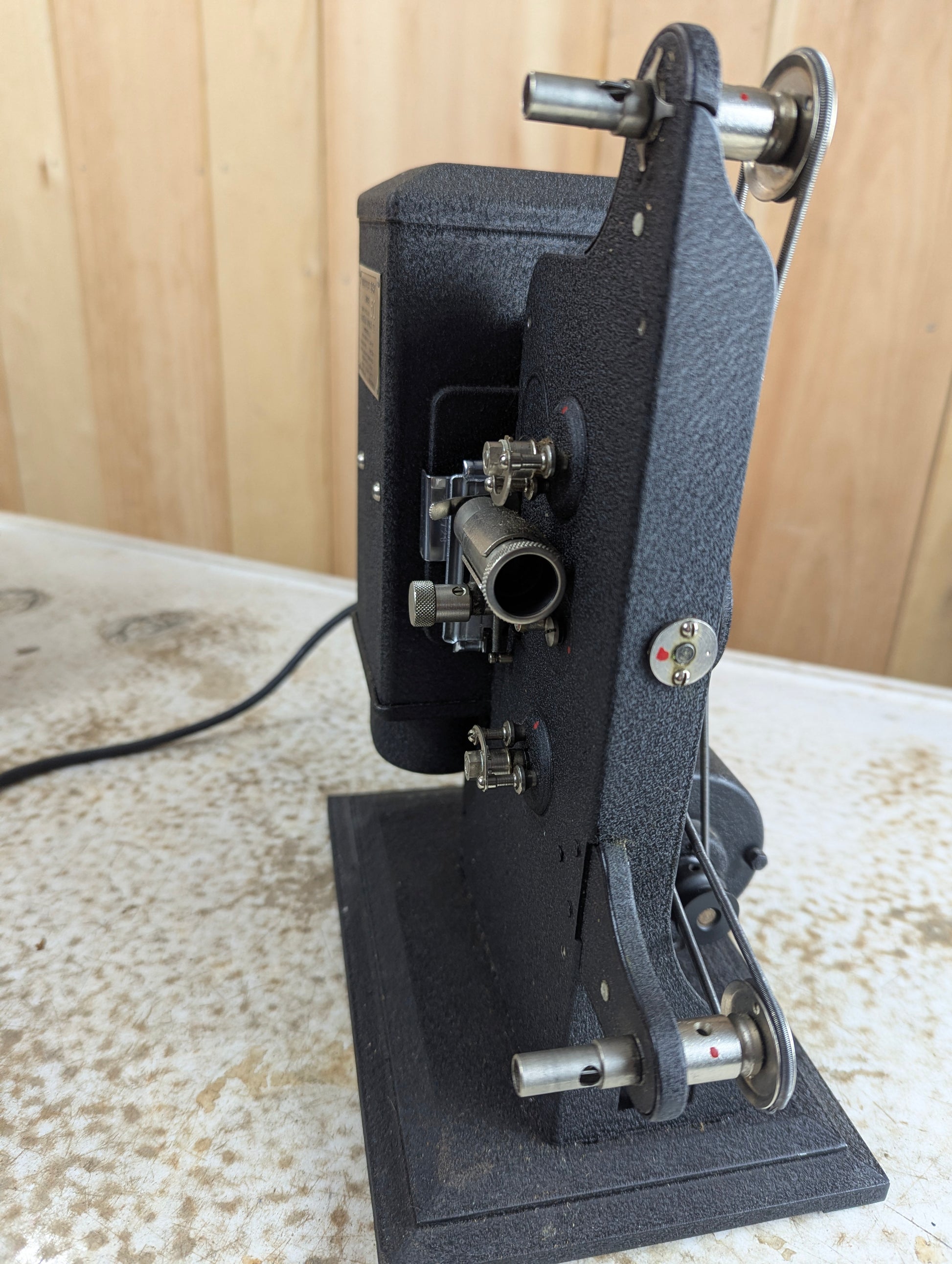 1930s Kodak Kodascope 8 Model 50 Movie Projector with Box- Needs Lamp - view 4