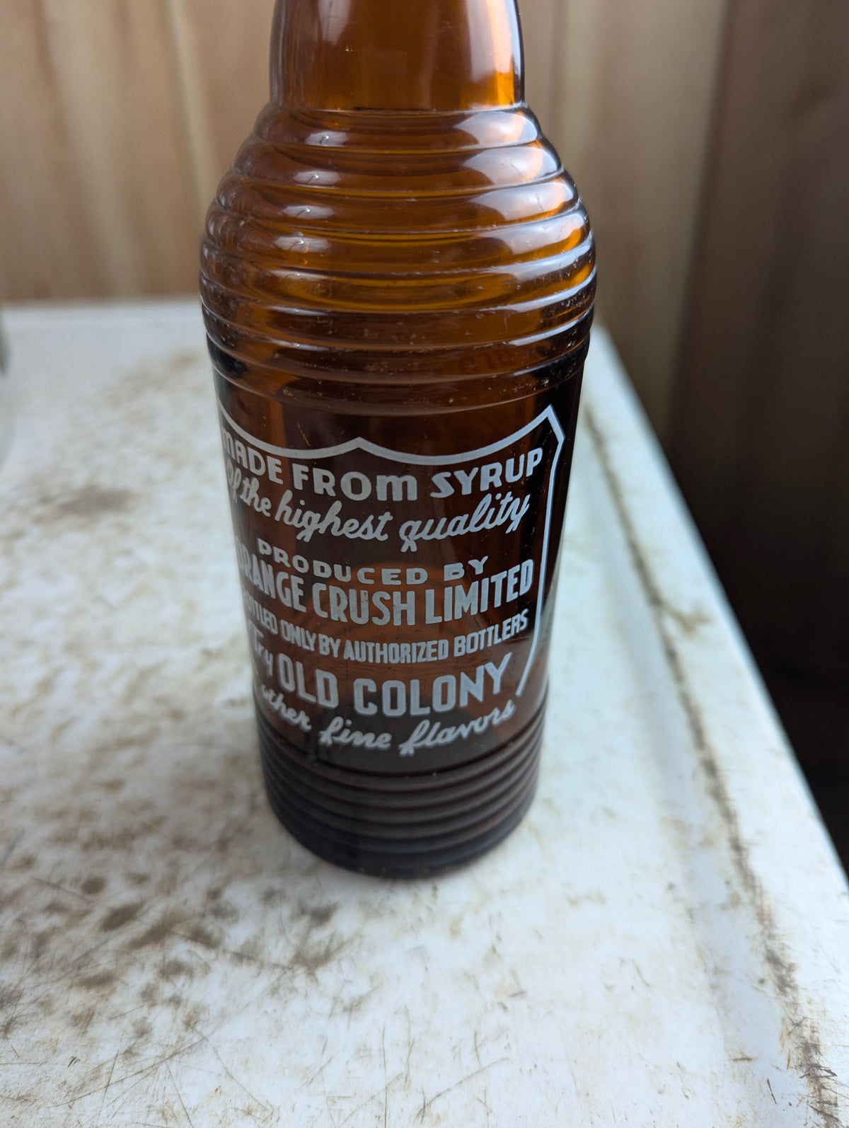 1930s Old Colony 10oz Amber Glass ACL Soda Bottle - view 3