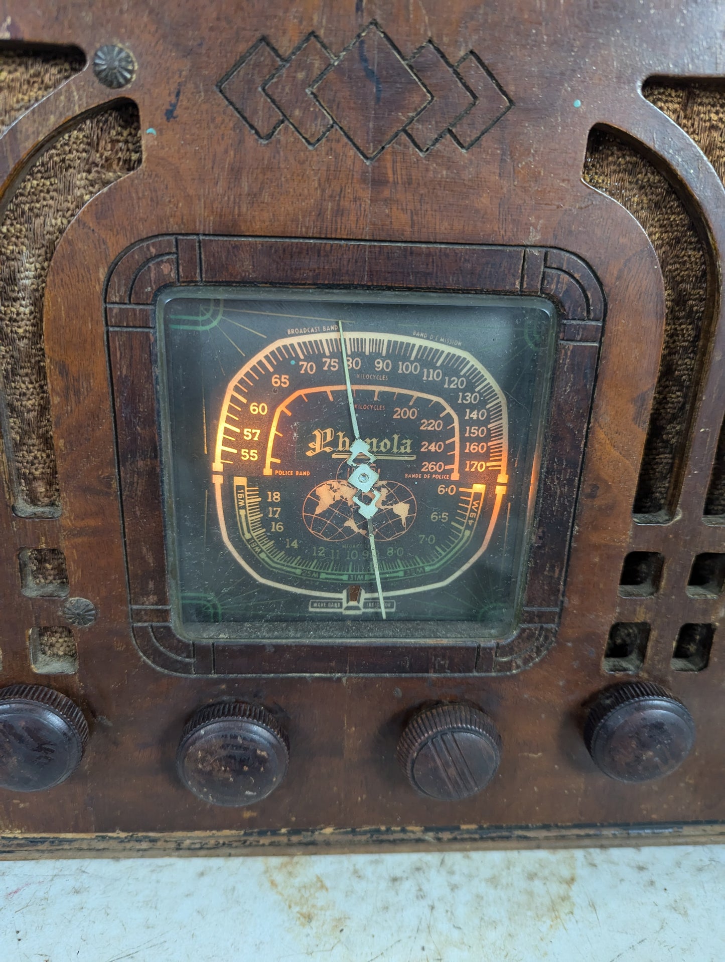1936-37 Electrohome Phonola Radio - view 2
