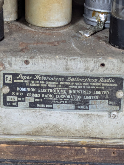 1936-37 Electrohome Phonola Radio - view 4