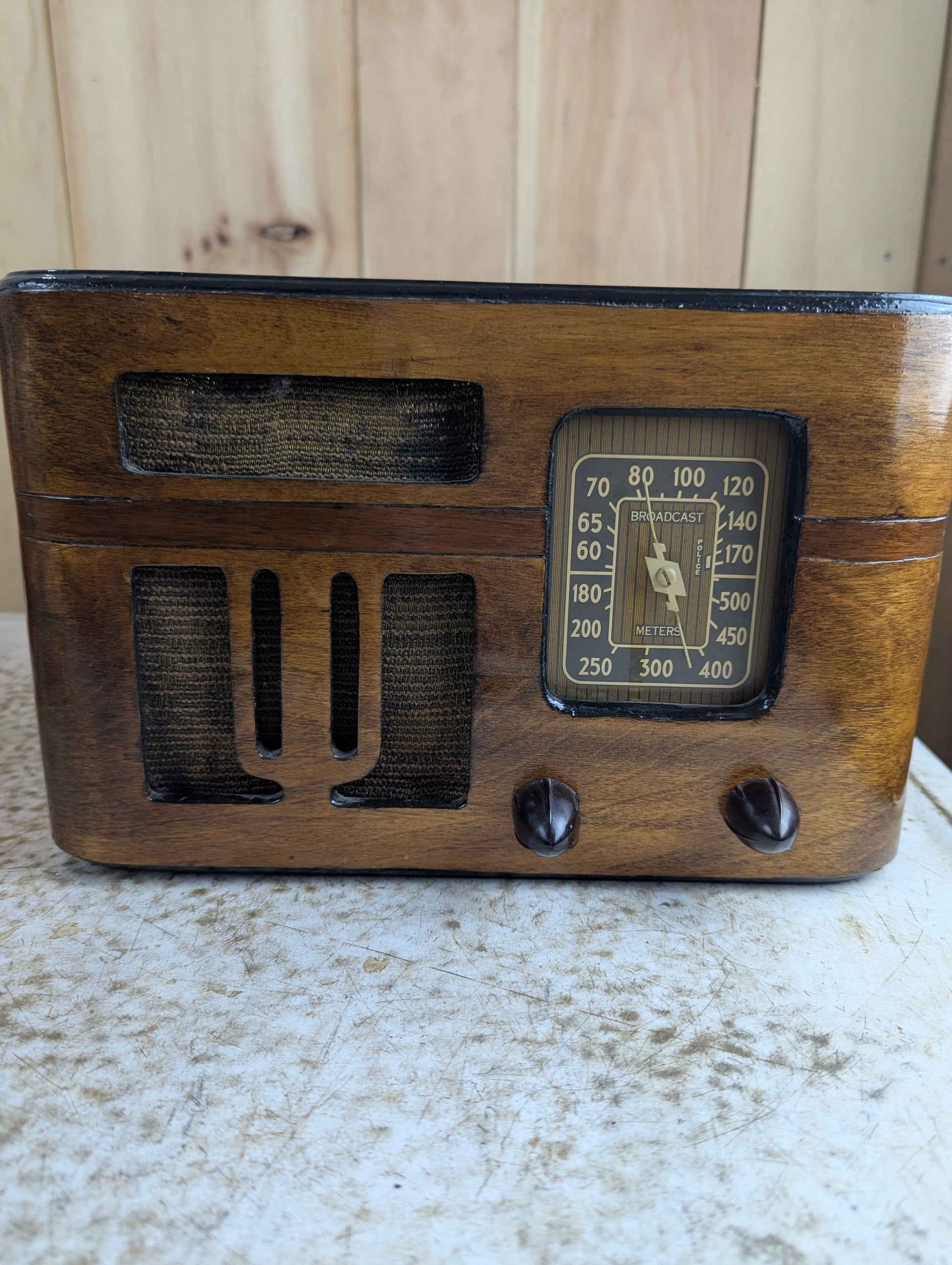 1938/39 General Electric AM Radio Model H-50 - Cleaned, Tested, and Working