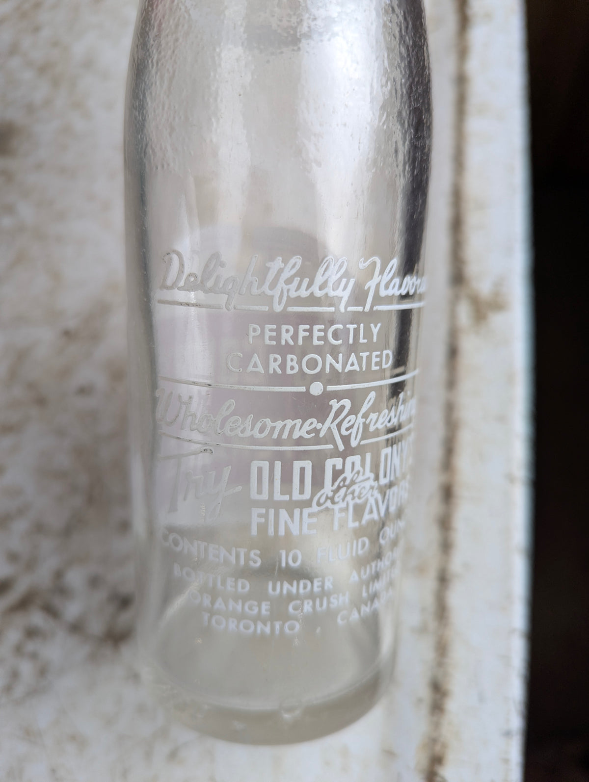 1940s Old Colony Beverages 10oz Clear Glass ACL Soda Bottle - view 4