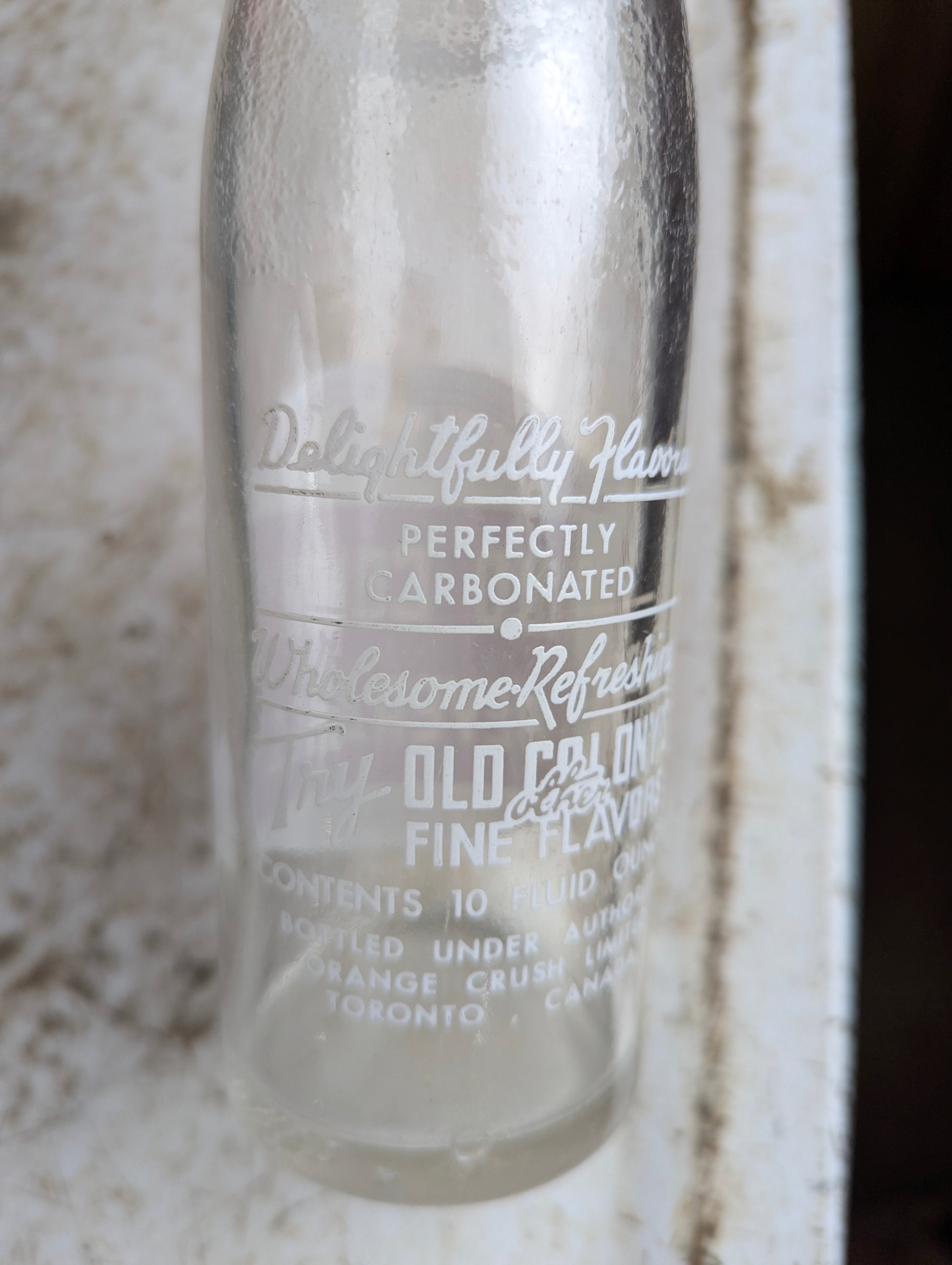 1940s Old Colony Beverages 10oz Clear Glass ACL Soda Bottle - view 4