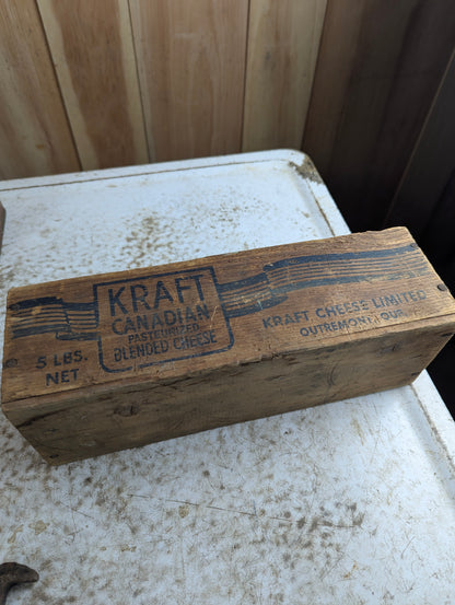 1940s Vintage 5 lb Wood Kraft Canadian Cheese Crate Box - view 3