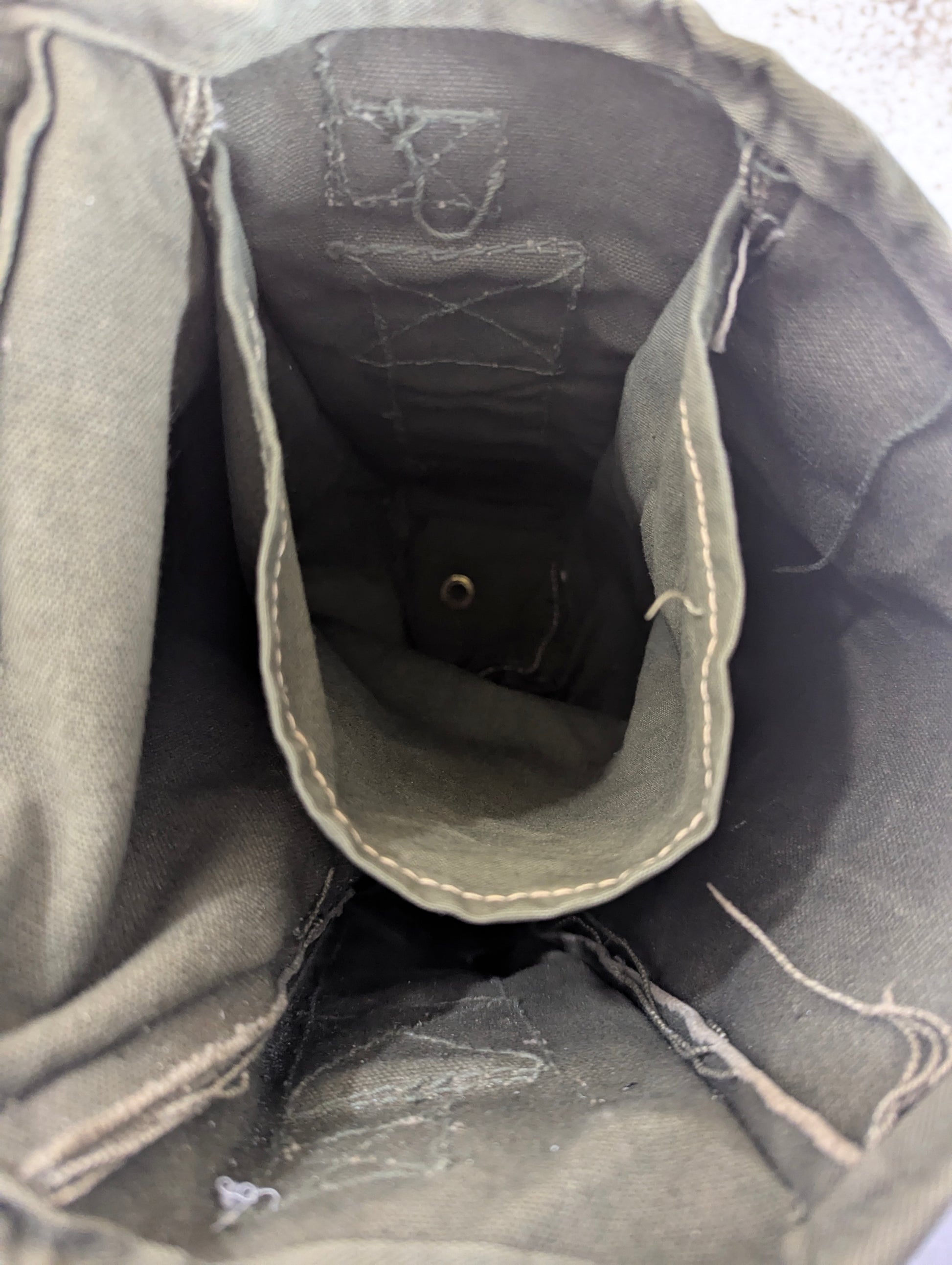 1945 WW2 Cleve Canvas US Military Ammo Bag - view 5
