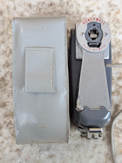 1950’s Honeywell Tilt-a-mite Collapsible Flash in Case