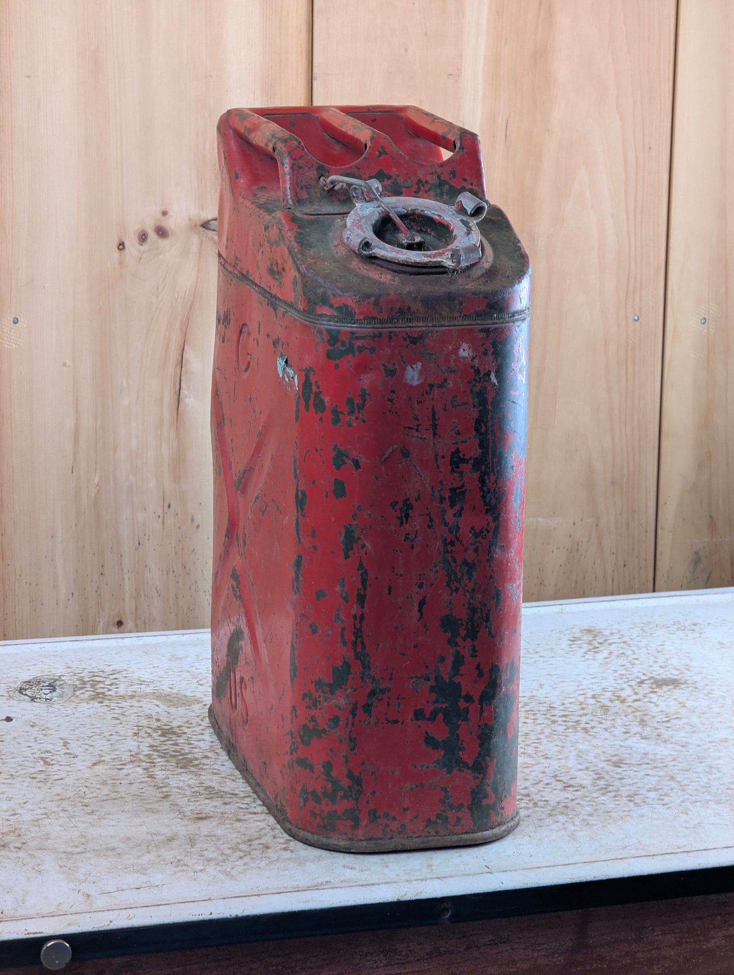 1950s US Military 5-Gallon Jerry Can - view 2