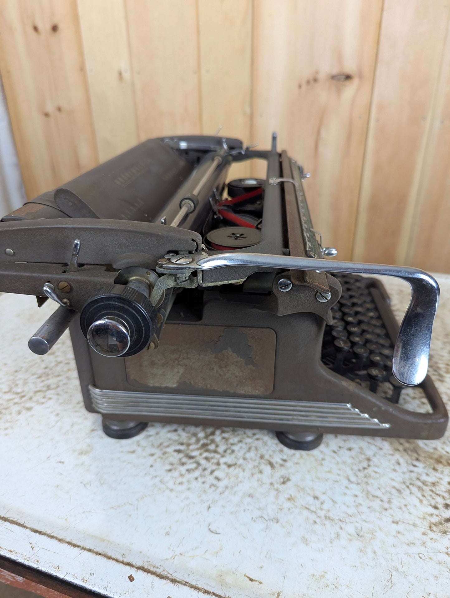 1952 Standard Underwood Typewriter Serial #5-7202883 - view 4