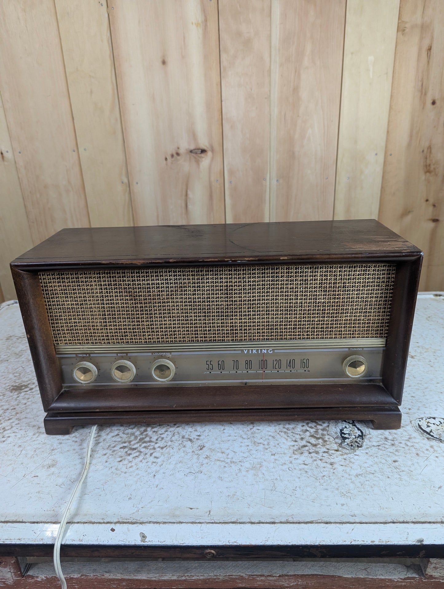 1954 Viking Tube AM Radio Model RM370 - view 2