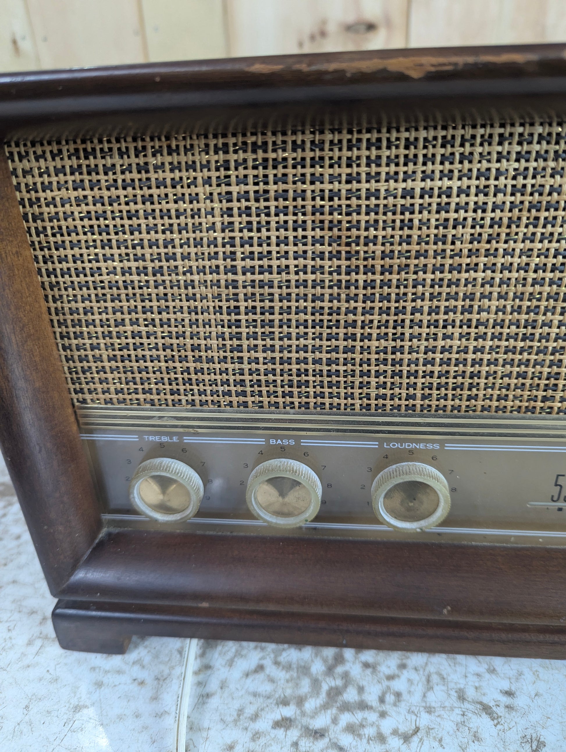 1954 Viking Tube AM Radio Model RM370 - view 3