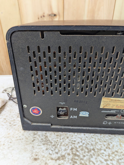 1958 Philips Model B4C87A AM/FM Tube Radio - view 6