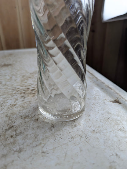 1960s Wishing Well Swirl Glass 10oz ACL Soda Bottle - view 3