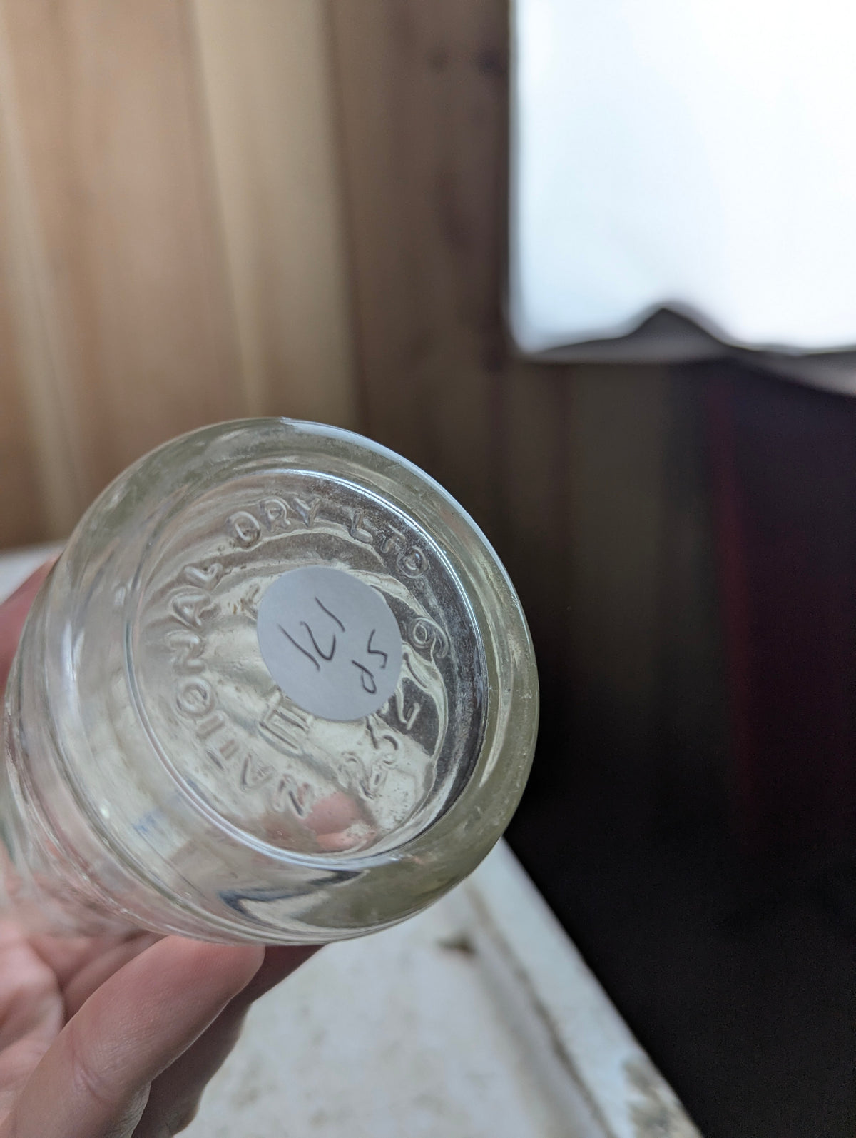 1960s Wishing Well Swirl Glass 10oz ACL Soda Bottle - view 5