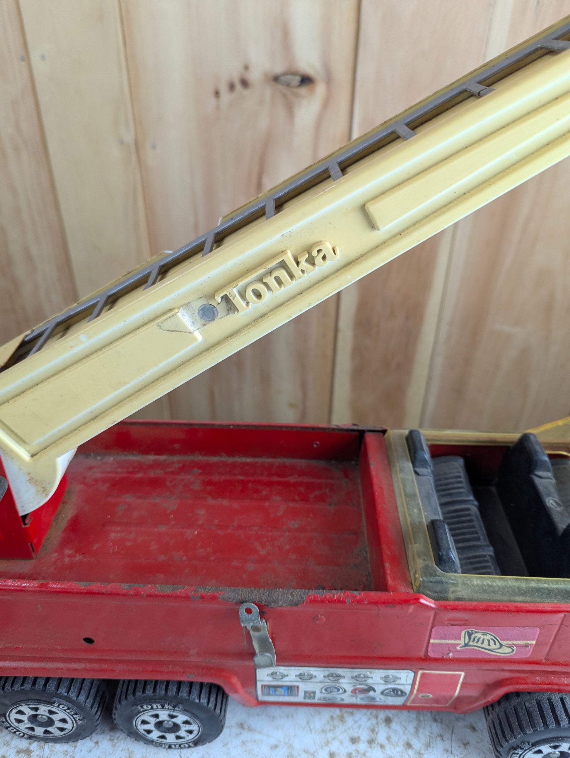 1970s Tonka Pressed Steel Aerial Swivel Ladder #2 Red Fire Truck - view 2