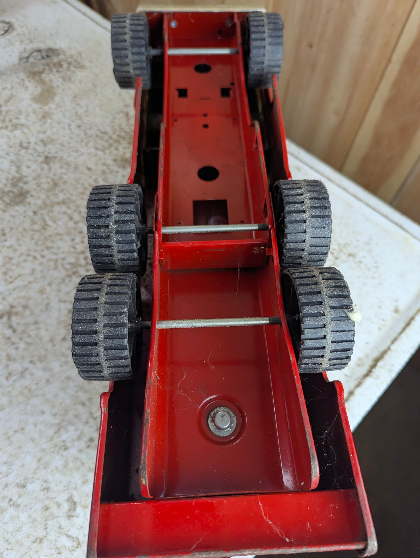 1970s Tonka Pressed Steel Aerial Swivel Ladder #2 Red Fire Truck - view 7