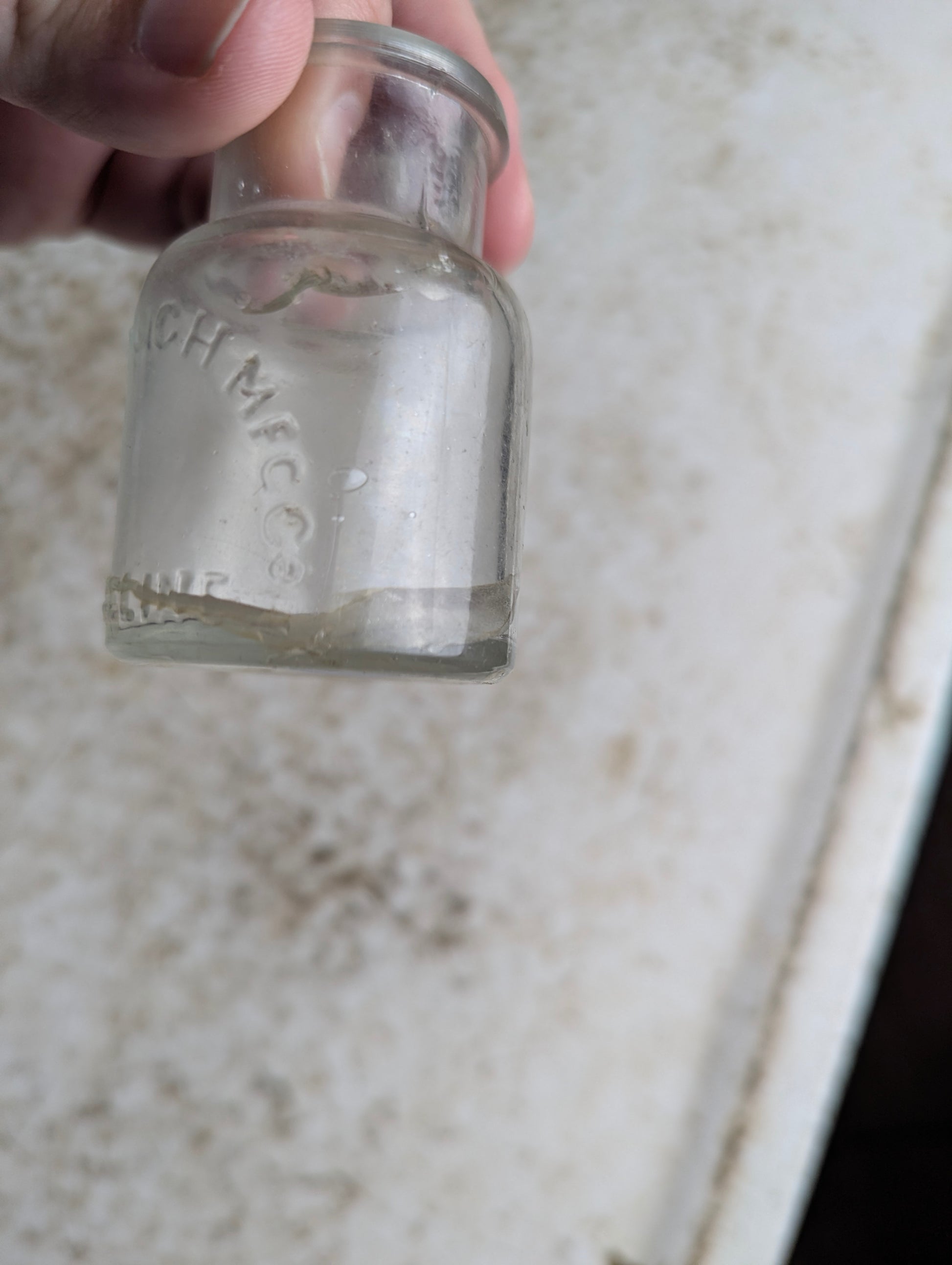 19th Century Chesebrough Mfg Vaseline Clear Glass Jar. - view 4