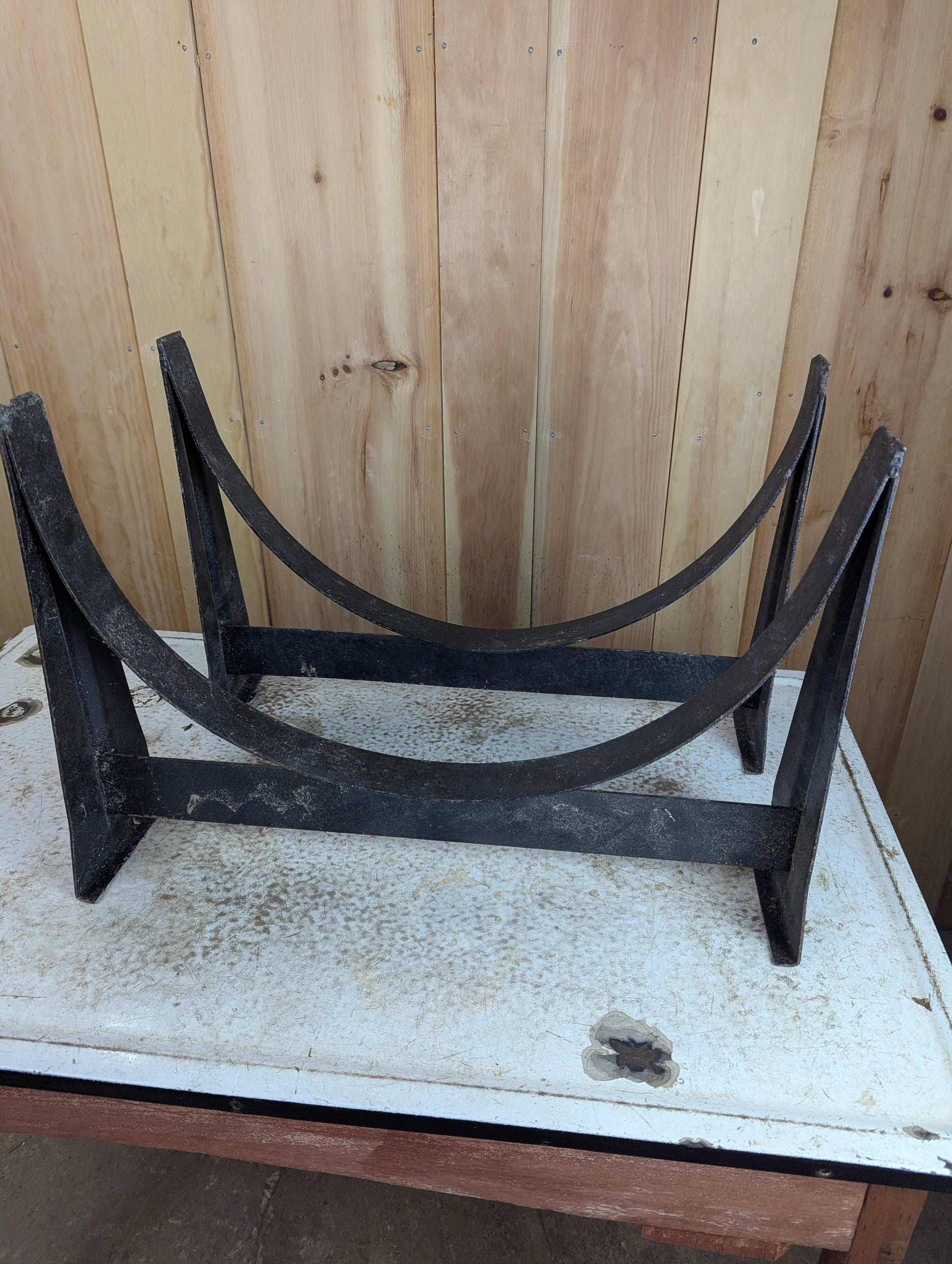 2-piece Metal Barrel Stand