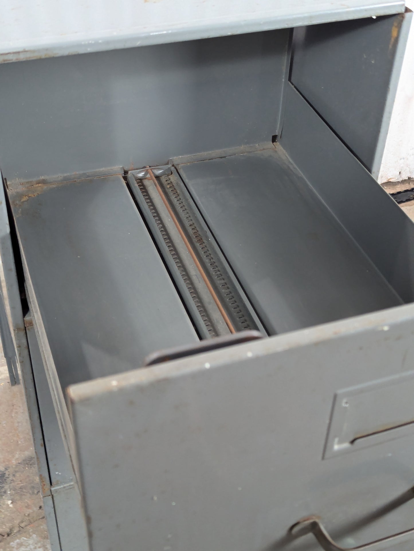 3 Drawer Metal Filing Cabinet - view 4