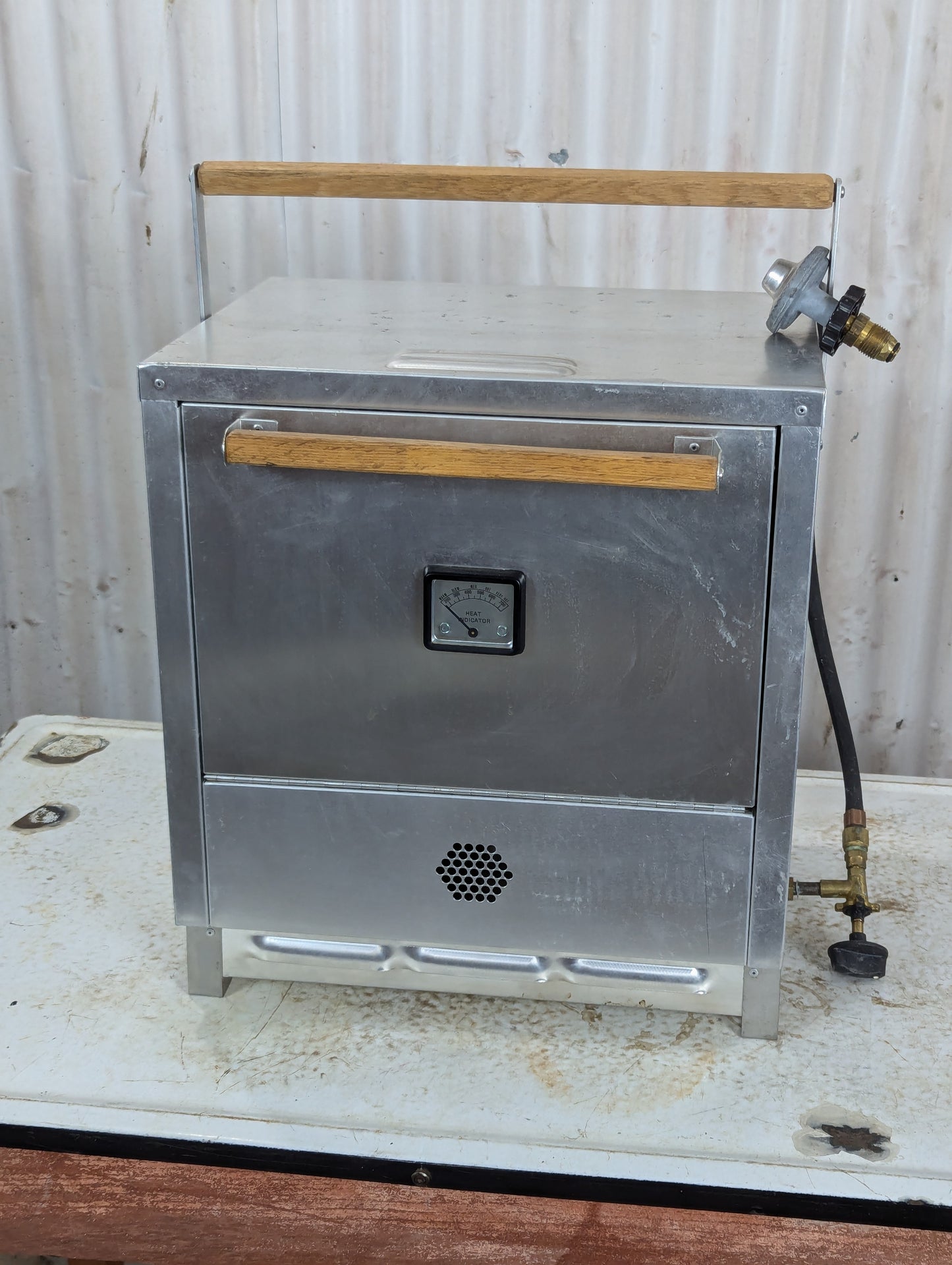 Blakes Procampo Propane Camp Oven Model 005