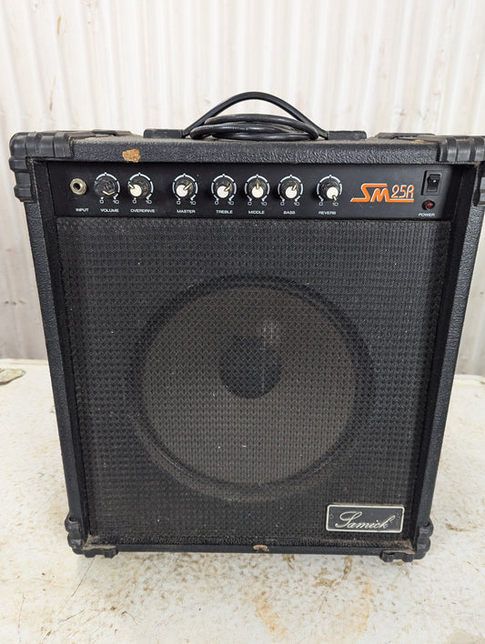 Samick Amp