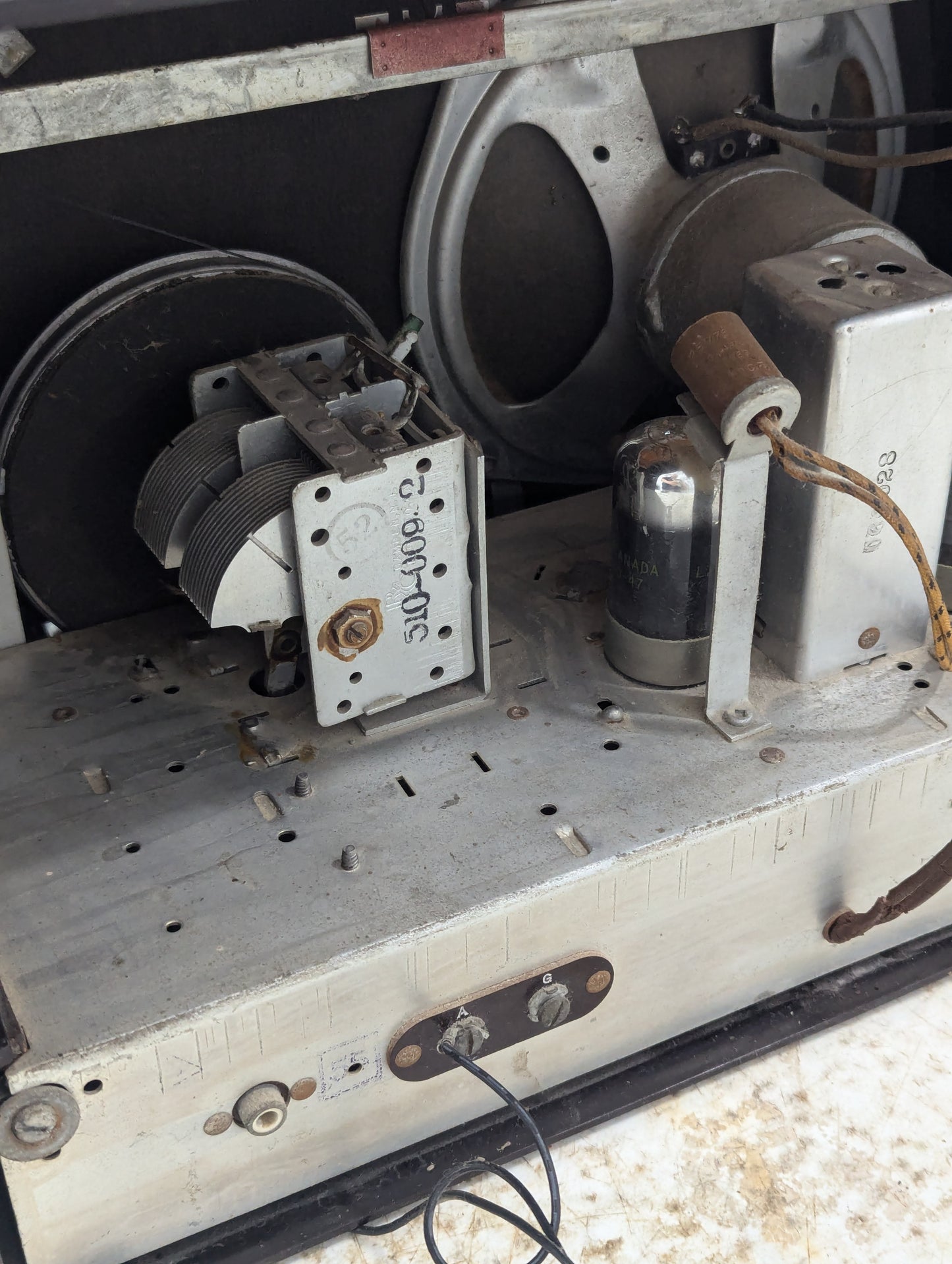 Late 1940’s Roger’s Majestc Radio