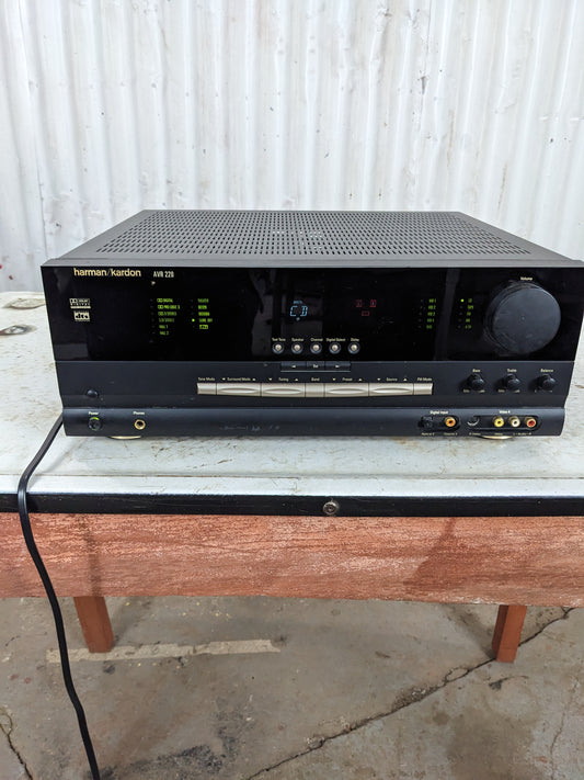 Harmon Kardon Receiver AVR220