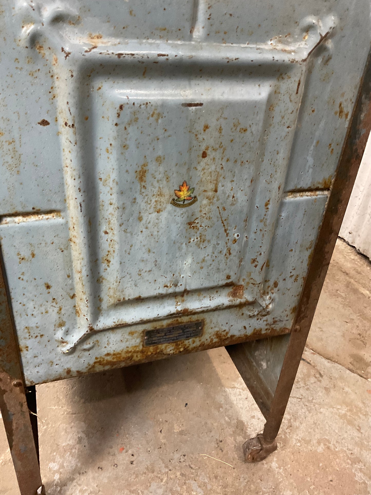 Antique Brantford Locomotive Electric Washer