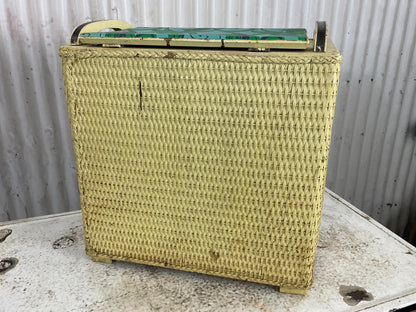 Retro Clothes Hamper