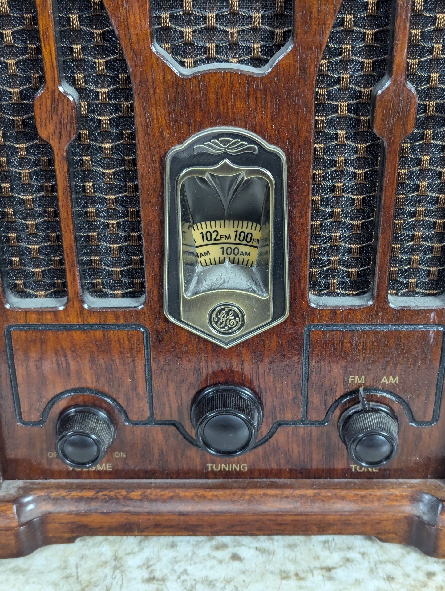 Reproduction Vintage GE Tombstone Style Radio Model 7-41 OOJA