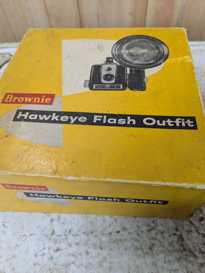 Vintage Brownie Hawkeye Flash Outfit in Box