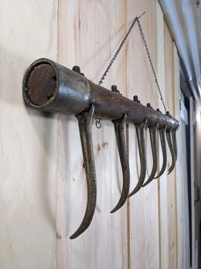 Vintage Harrow Wall Feature