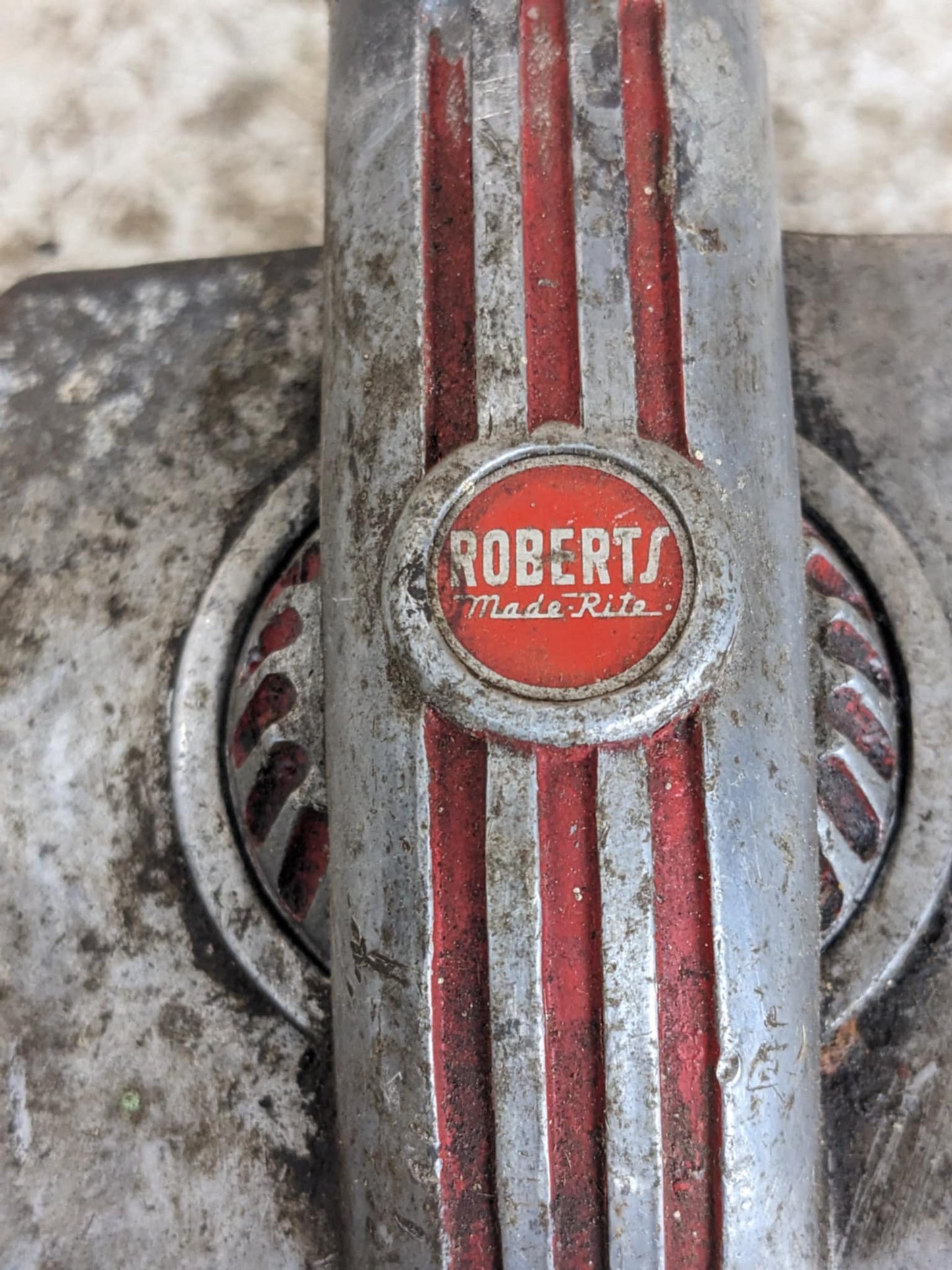 Vintage Roberts Made Rite Carpet Stretcher Kicker