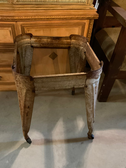 Vintage Galvanized Washtub Stand
