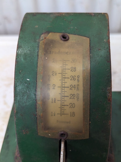 Vintage Poultrymen’s Gradencandler Egg Scale