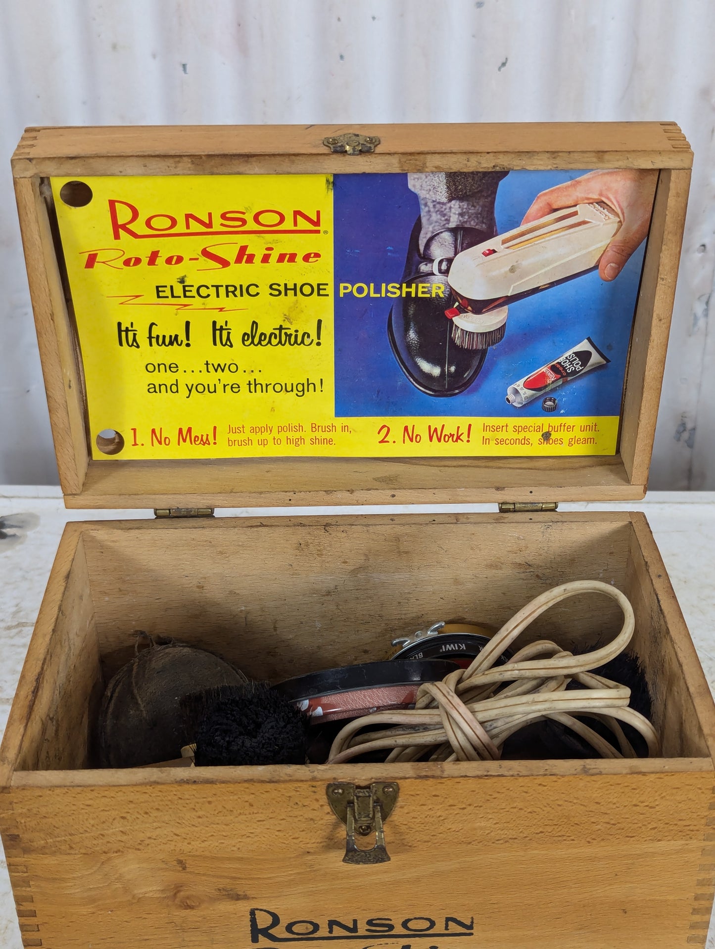 Vintage Ronson Roto-Shine Electric Shoe Polisher
